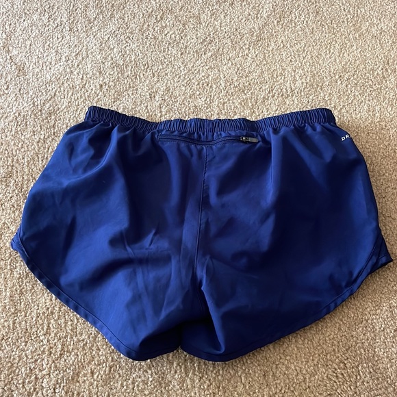 Nike Tempo - Picture 2 of 6